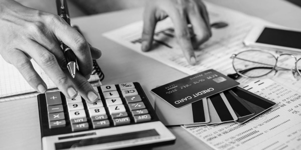 Derecho Concursal / Segunda Oportunidad / Abogados Deudas en Zaragoza · Reunificar / Reunificación de Deudas Tarjetas de Crédito / VISA