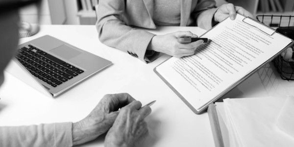 Derecho Mercantil / Abogados Mercantilistas Alagón · Cumplimiento de Normativas Derechos Consumidor